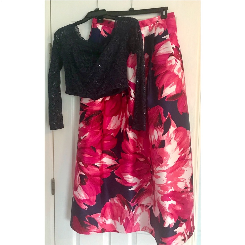 Beautiful floral 2-piece prom dress